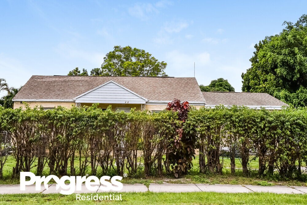 3457 Kirk Rd, Lake Worth, FL 33461 House for Rent in Lake Worth, FL