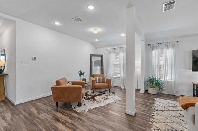 Foto del edificio - 522 Hendelson Ln