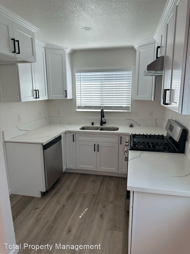 Foto del edificio - 3 br, 2 bath House - 417 N. F St.