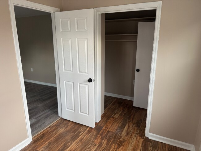 Foto del edificio - 277 Specks Run Rd