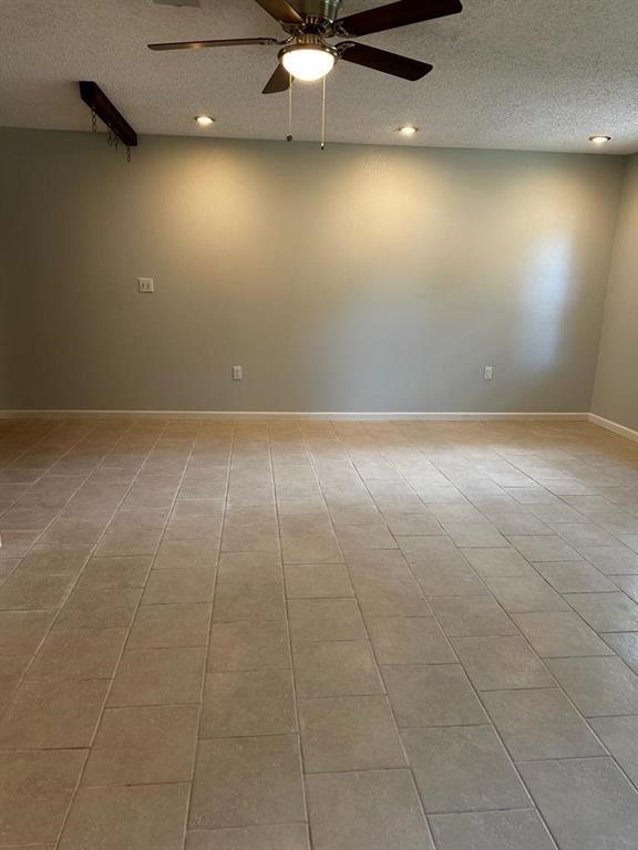 Foto del edificio - 1713 Redwood Cir