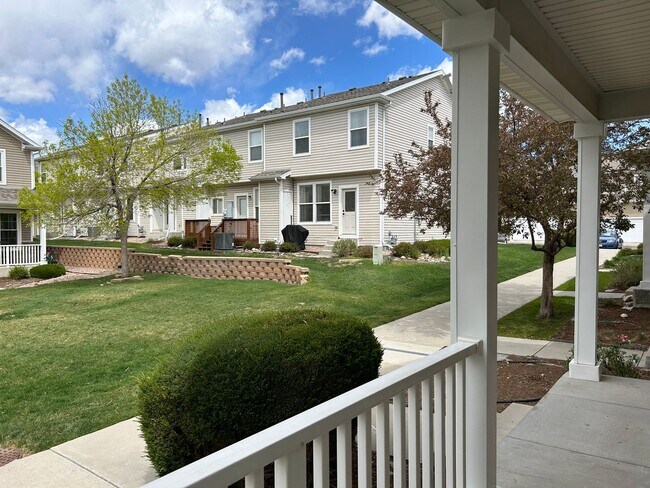 Building Photo - 3 Bedroom, 2.5 Bathroom Townhome Near Fort...