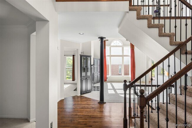 Building Photo - 24084 Westmont Dr