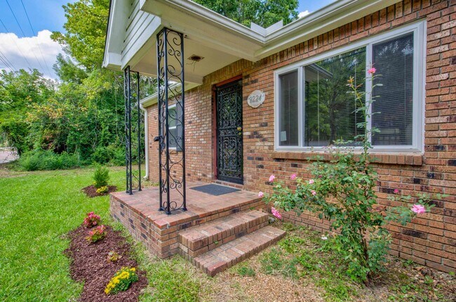 Building Photo - 9224 Poplar Pike