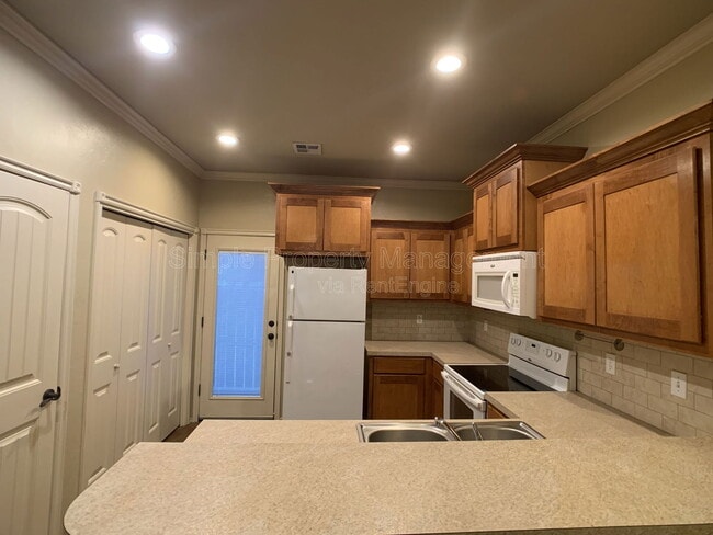 Foto del edificio - 14870 Gilbert St