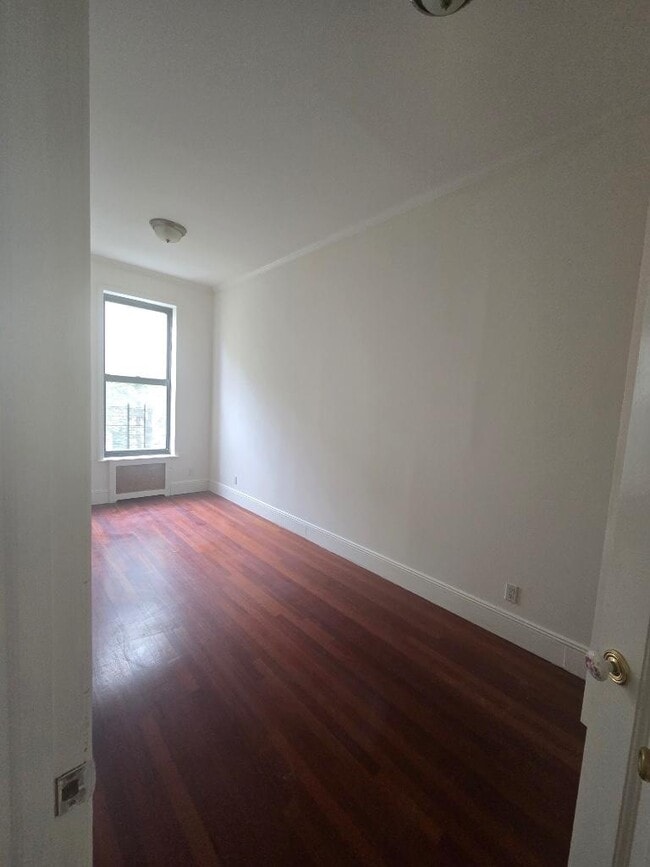 Building Photo - East 61st Street