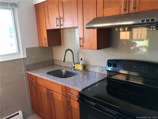 Foto del edificio - 91 Woodland Dr