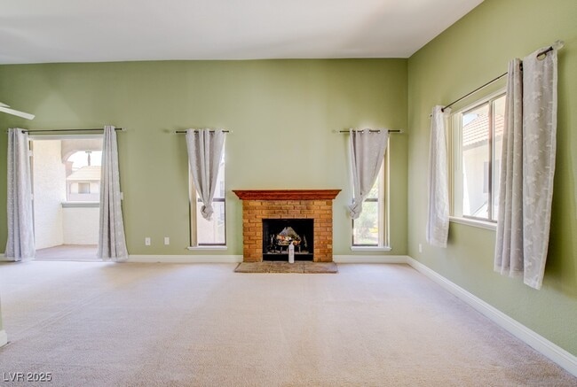 Building Photo - 2212 Sunfish Dr