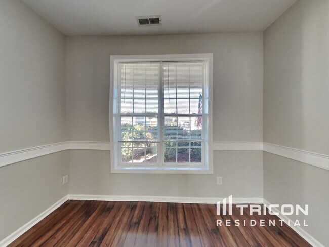 Building Photo - 115 Battery Way
