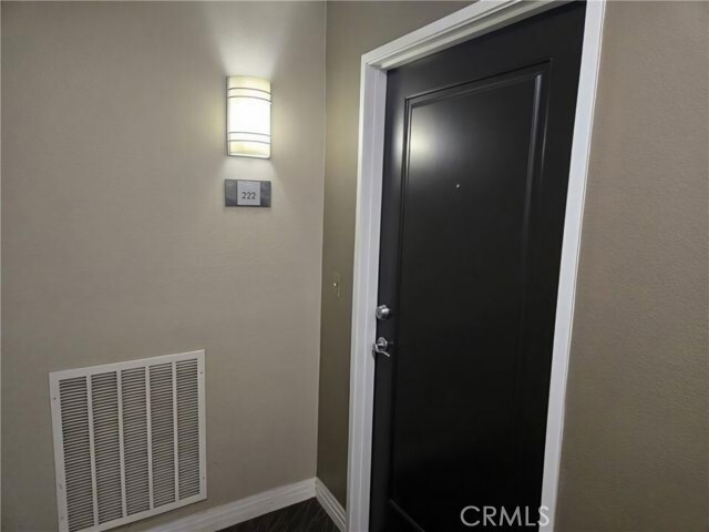 Foto del edificio - 7320 Hawthorn Ave
