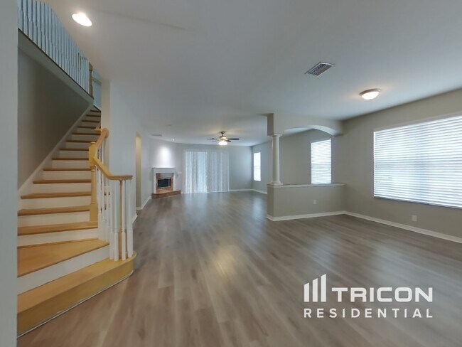 Building Photo - 15826 Cedar Elm Terrace