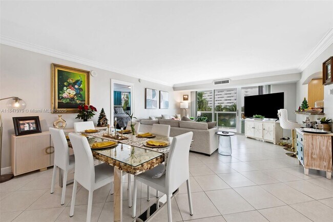 Foto del edificio - 2715 N Ocean Blvd