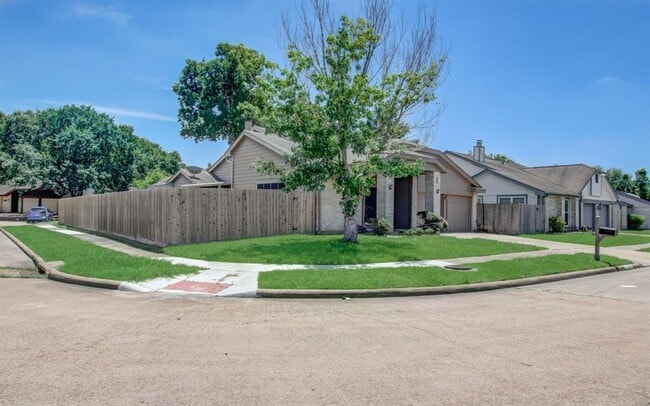Building Photo - 1439 Hunters Park Dr