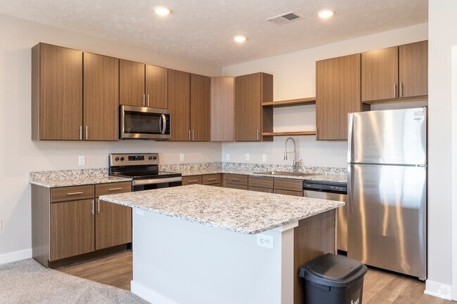 1BR, 1BA - Evan - The 8801 CLO