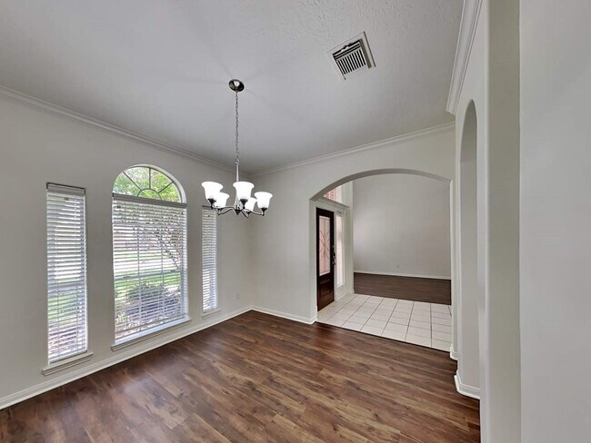 Foto del edificio - 1120 Sunset Lakes Dr