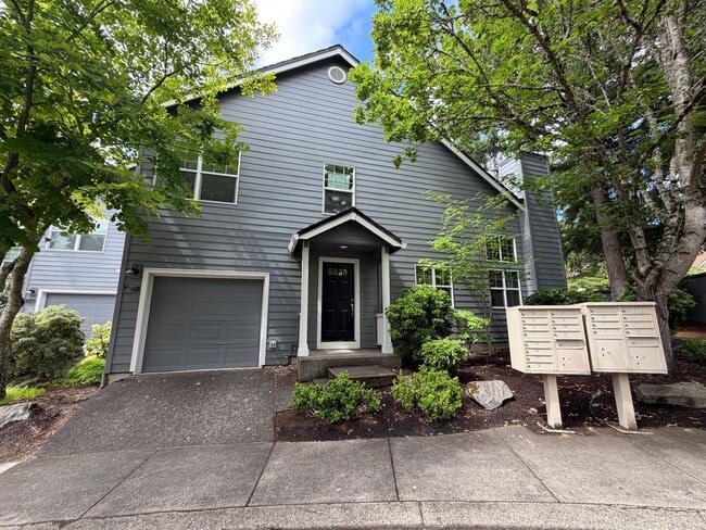 Building Photo - 9613 NW Miller Hill Dr