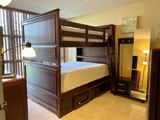 Photo - 17011 N Bay Rd Apartment