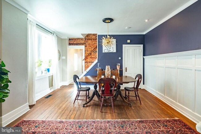 Building Photo - 229 Benezet St