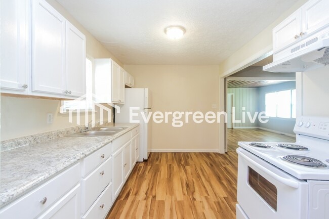 Foto del edificio - 3641 N Sadlier Dr