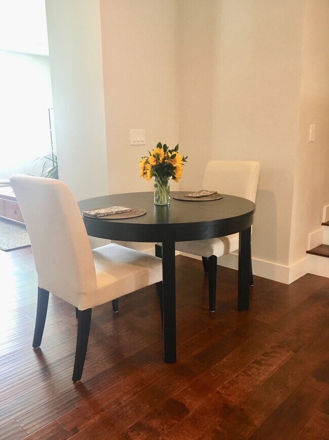 Foto del edificio - Luxury in Old Town Lafayette for Lease! MU...