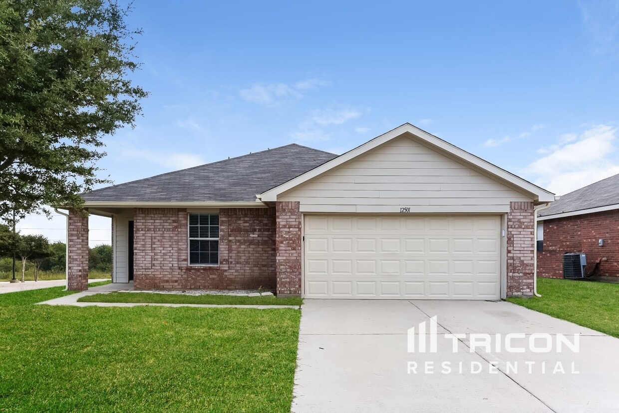Foto principal - 12501 Shine Ave