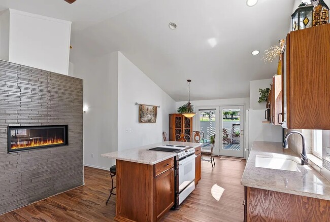 Kitchen - 7317 W Yakima Ave