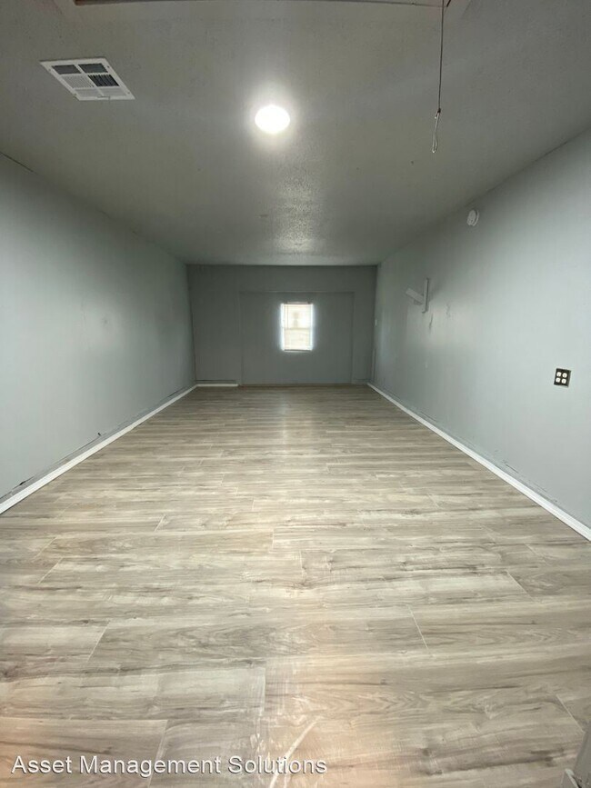 Foto del edificio - 5 br, 1.5 bath House - 1433 Alan Lane