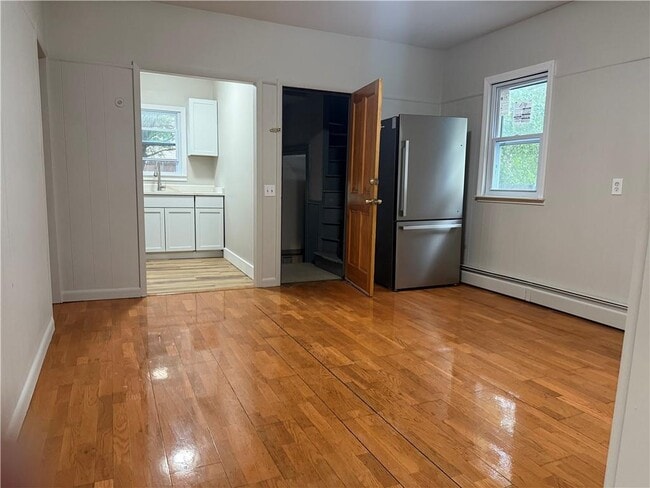 Foto del edificio - 50 E Transit St