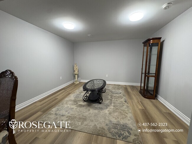 Building Photo - Modern 2-Bedroom Basement Apartment with In-Unit Laundry – Welland