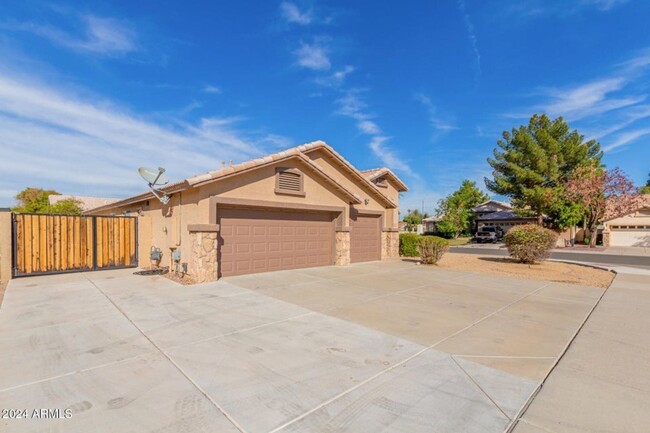 Foto del edificio - Absolutely Stunning Home in Peoria