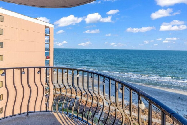 Building Photo - 2406 N Ocean Blvd