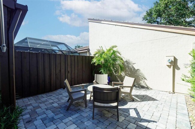 Foto del edificio - 3694 Glen Oaks Manor Dr