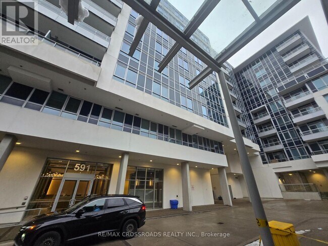 Photo du bâtiment - 591 Sheppard Ave E