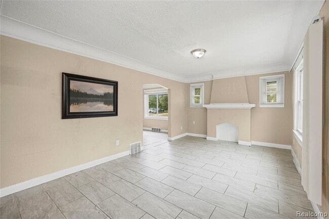 Foto del edificio - 16253 Strathmoor St