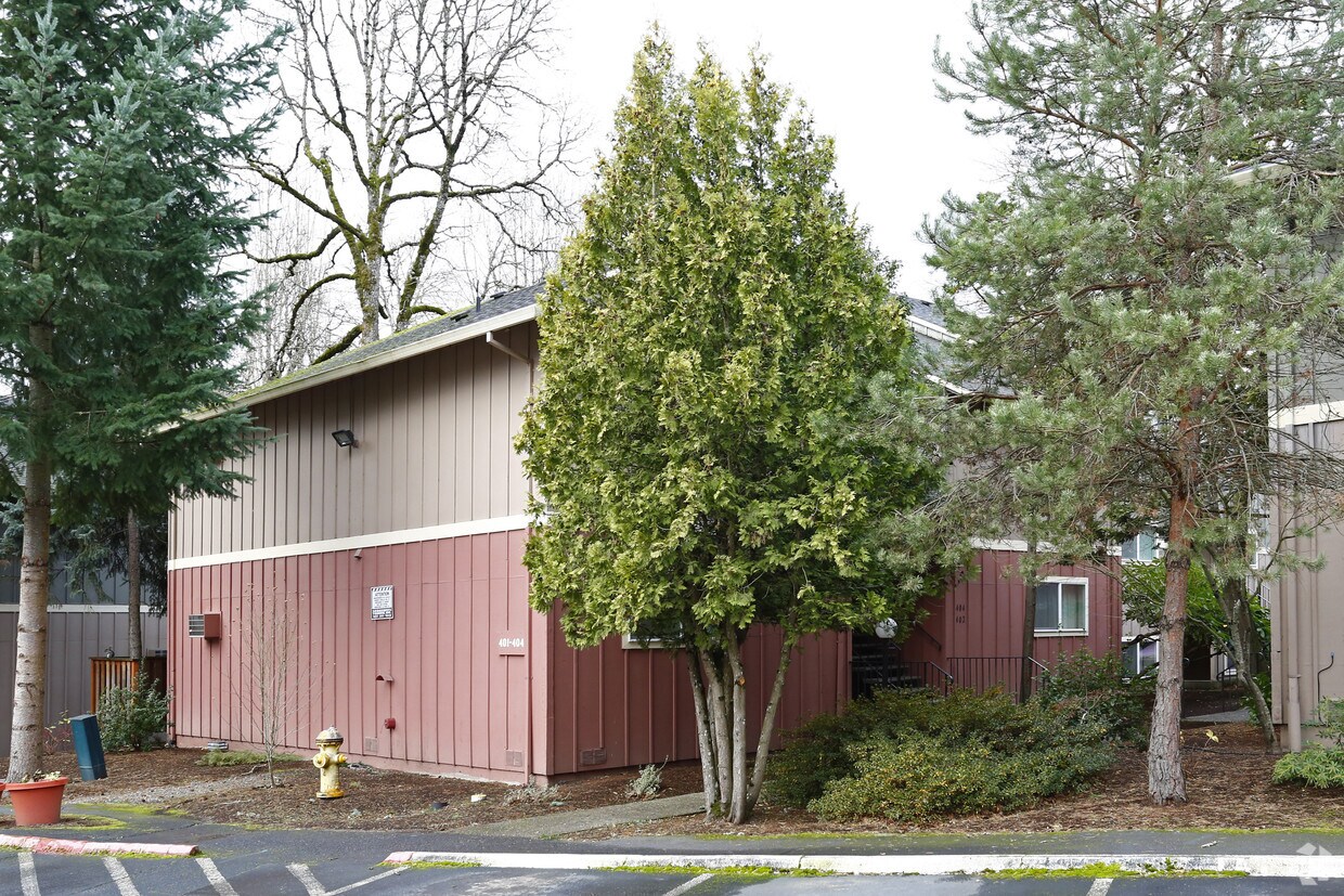 Gem Lane Village Apartments in Beaverton, OR