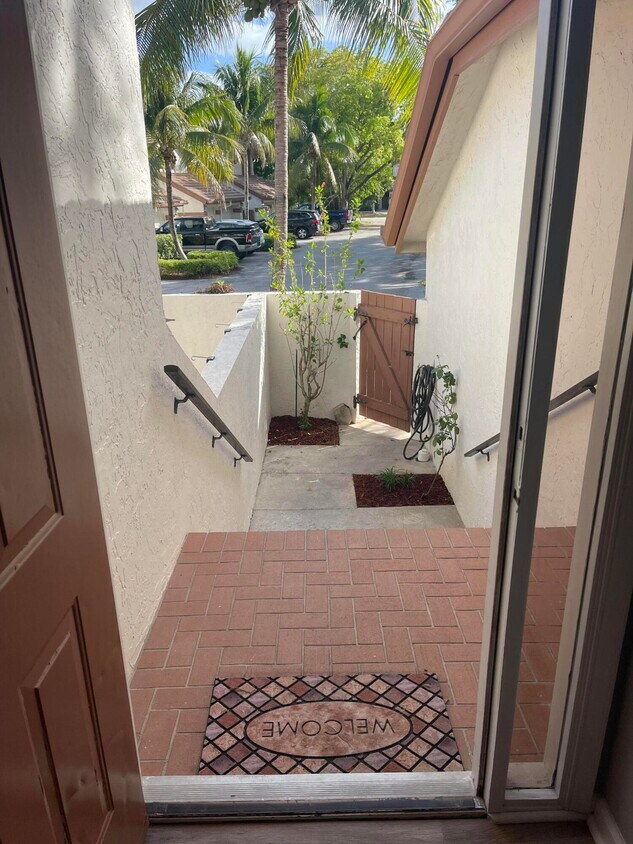 12725 Shoreline Dr Unit 6e, Wellington, FL 33414 Condo for Rent in