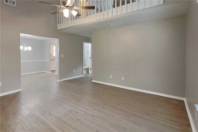 Building Photo - 4015 Sharon Woods Dr