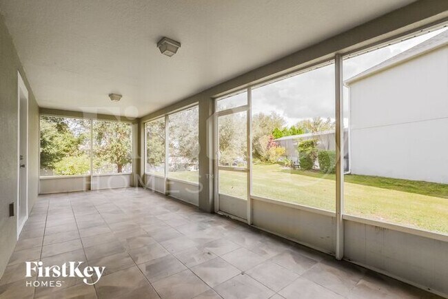 Foto del edificio - 31845 Sunpark Cir