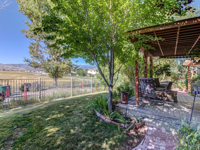 Building Photo - 2100 Brittany Meadows Dr