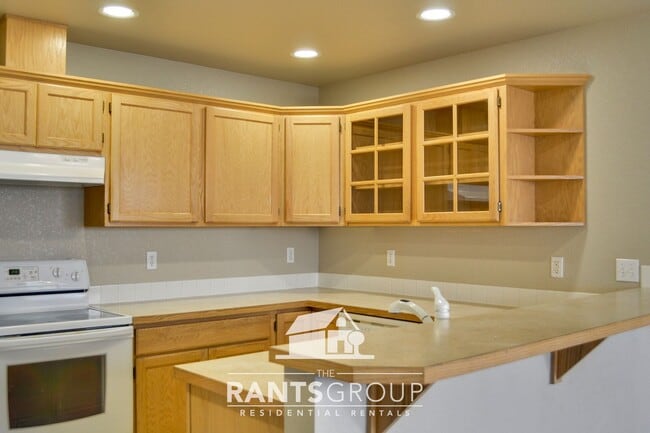 Building Photo - Low maintenance yard!