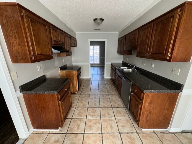 Foto del edificio - 4023 Lucinda - Available Now!