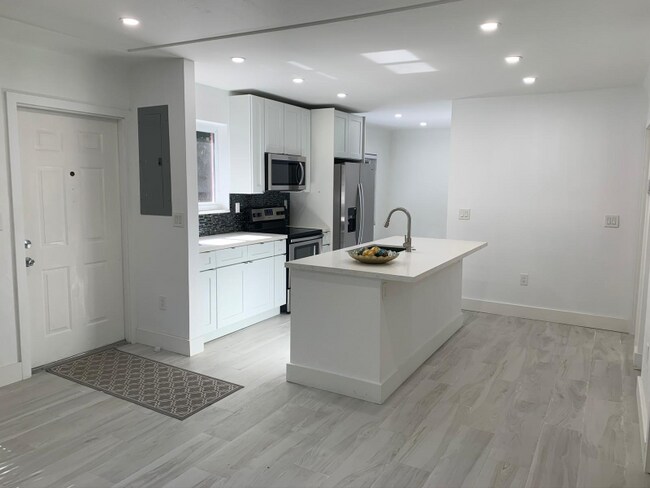 Foto del edificio - 2340 SW 16th Ave