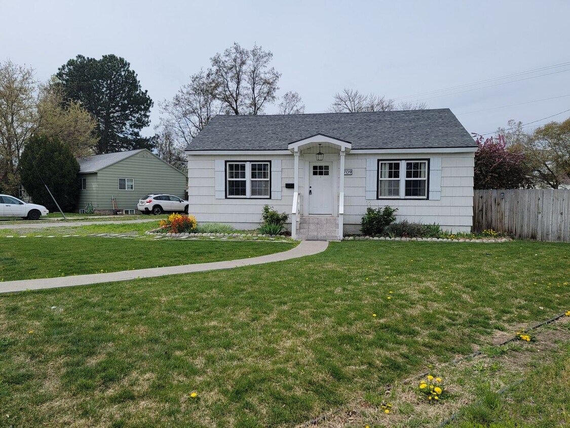 1709 Hunt Ave, Richland, WA 99354 House Rental in Richland, WA