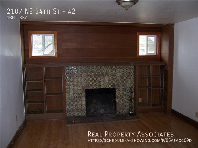 Building Photo - 2107 NE 54th St