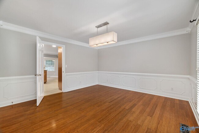 Foto del edificio - 820 Tannahill Dr SE