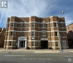 Building Photo - 846 Broadview Ave