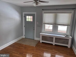 Building Photo - 342 Dudley Ave