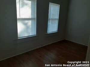 Foto del edificio - 318 Lorraine Ave