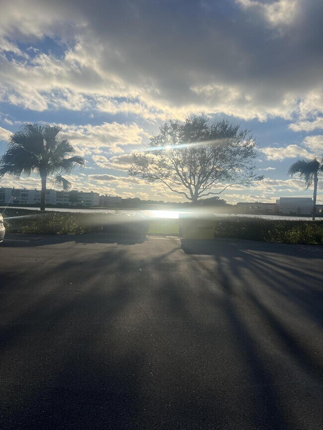 4043 Wolverton C, Boca Raton, FL 33434 Room for Rent in Boca Raton