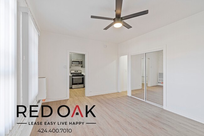 Foto del edificio - 245 N Kenmore Ave